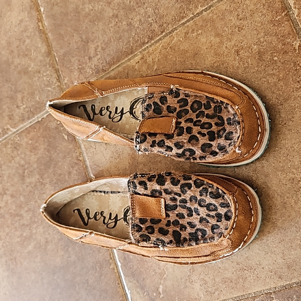 Very g slip on  shoes